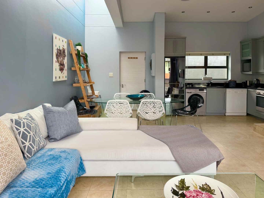 To Let 2 Bedroom Property for Rent in Green Point Western Cape